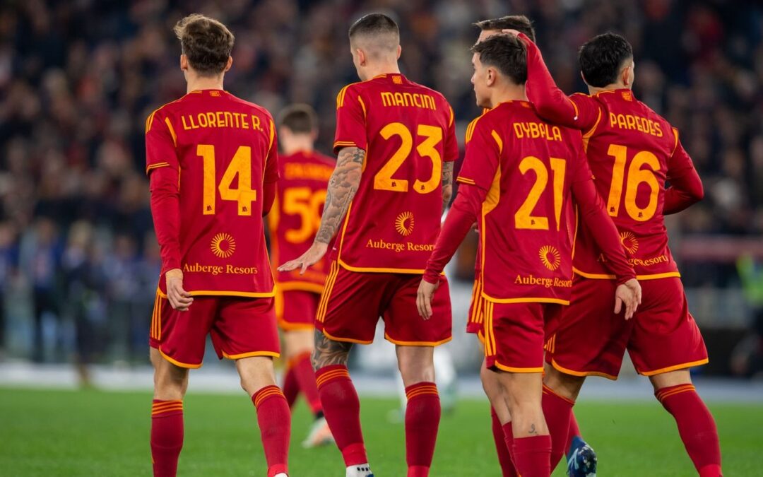 Match a due facce per la Roma: passa in vantaggio, poi si fa recuperare e finisce la partita in 9. Ennesimo infortunio per Dybala