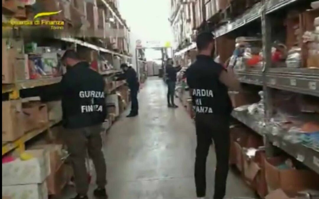 Operazione contro il falso: 3 milioni di articoli sequestrati da Gdf Piemonte e Lazio