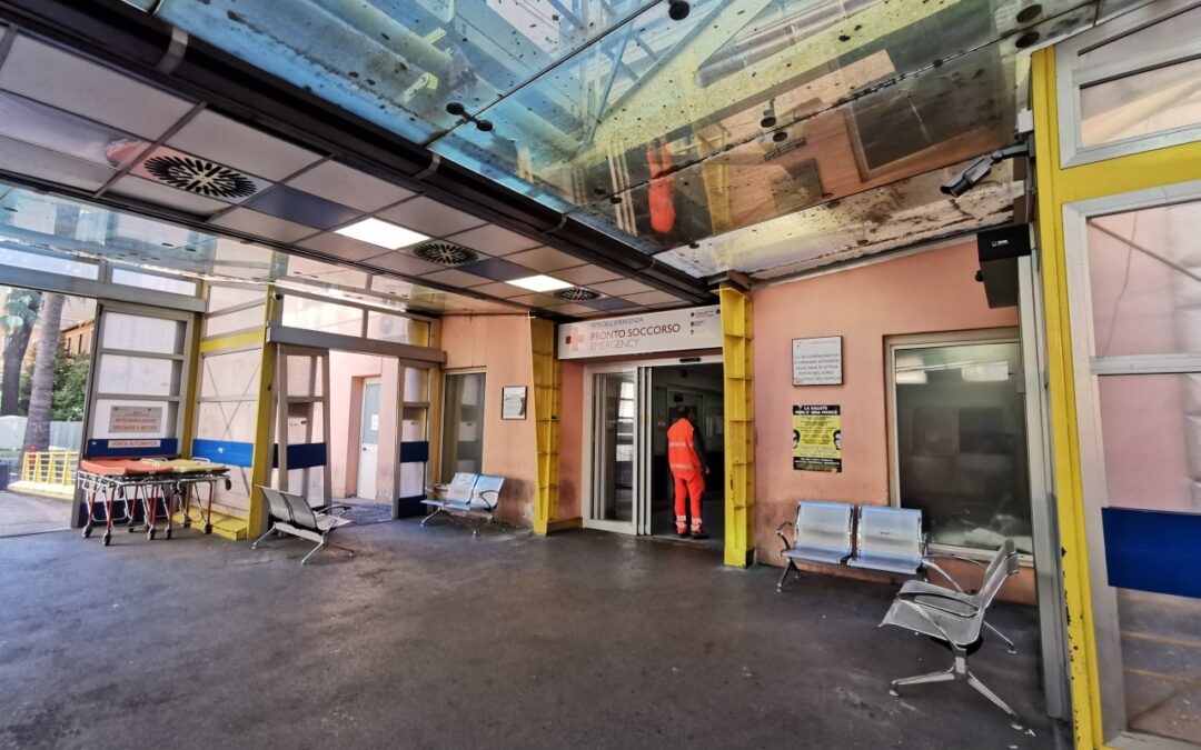 Infermiera aggredita al pronto soccorso dal padre di un piccolo paziente. Denunciato un 56enne