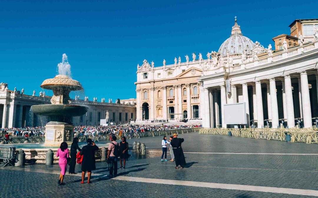 Prete fermato in Vaticano armato fino ai denti