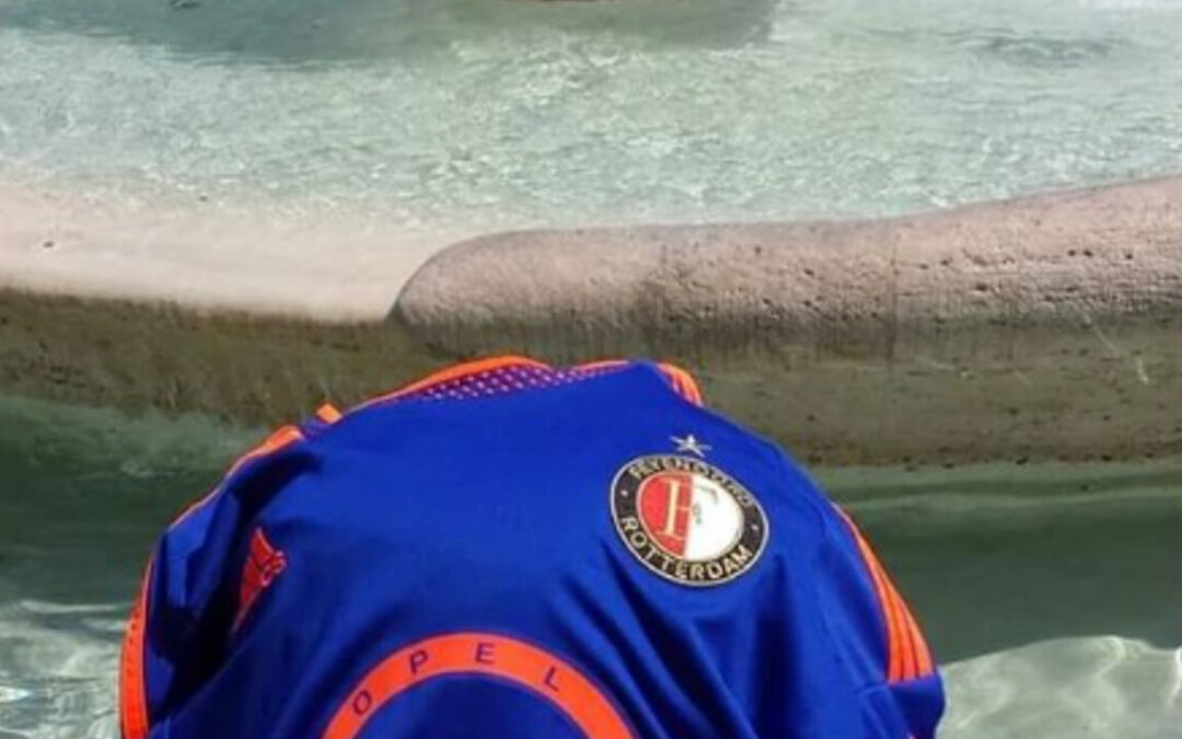 Nonostante i divieti i tifosi del Feyenoord sono arrivati a Roma, nuove foto alla Barcaccia