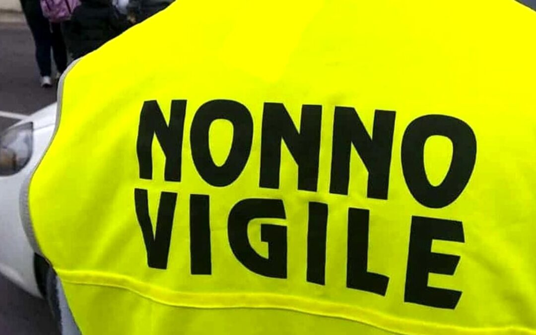 Arrivano i nonni vigili davanti alle scuole e nei parchi cittadini