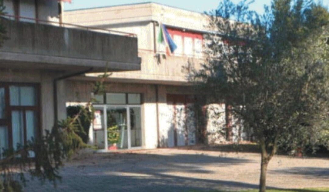 Massacra di botte il preside per una nota messa al figlio