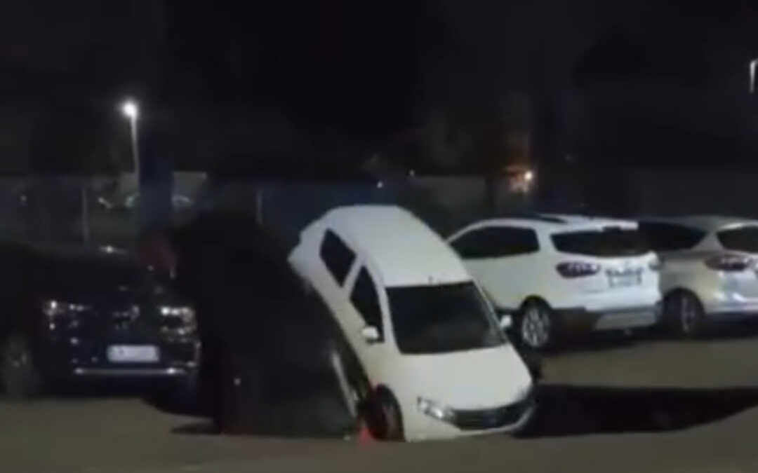Voragine Quadraro, i cittadini evacuati rientrano a casa