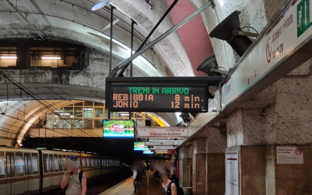 Questa mattina malore per un passeggero a Colosseo, linea ferma