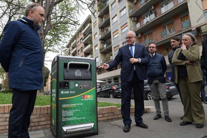 Arrivano i primi sessanta cestoni “intelligenti” per una raccolta rifiuti più efficiente