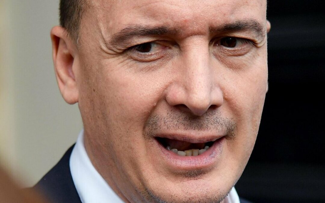 Cinque Stelle: “Solidarietà a Casalino per la vile l’aggressione omofoba subita da Augusto Proietti”