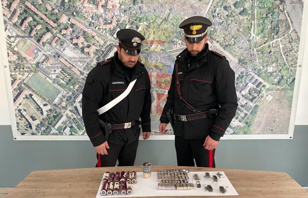 San Basilio, arrestate dai Carabinieri 5 persone per spaccio e detenzione di droga