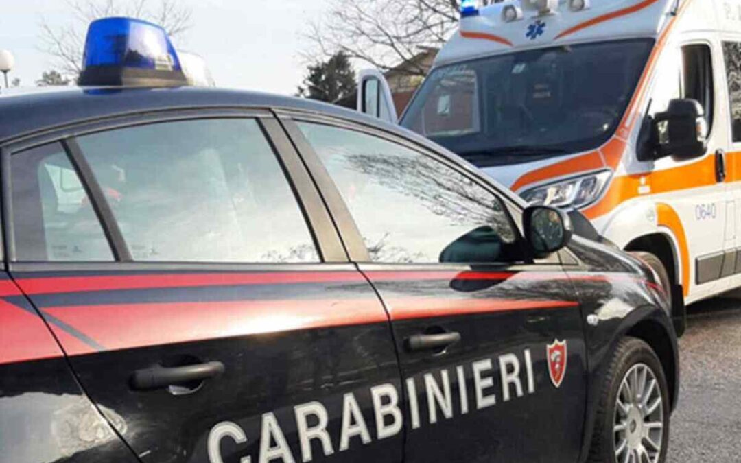 Prostituta svestita entra alla messa di Pasqua