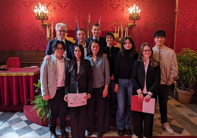 In Campidoglio conferita la cittadinanza a cinque neo diciottenni nati in Italia da genitori stranieri
