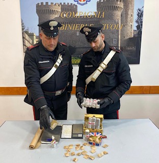 Arrestata dai Carabinieri una donna 58 anni per spaccio di sostanze stupefacenti