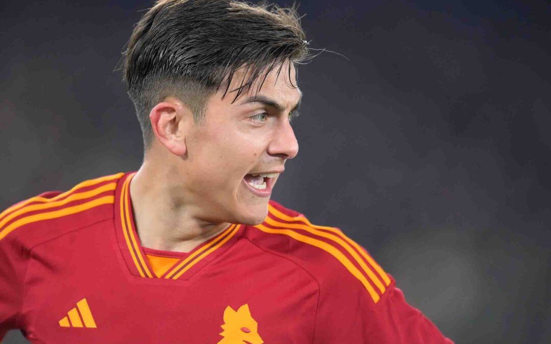 Roma, intervento al ginocchio per Dybala: rientro previsto per metà aprile
