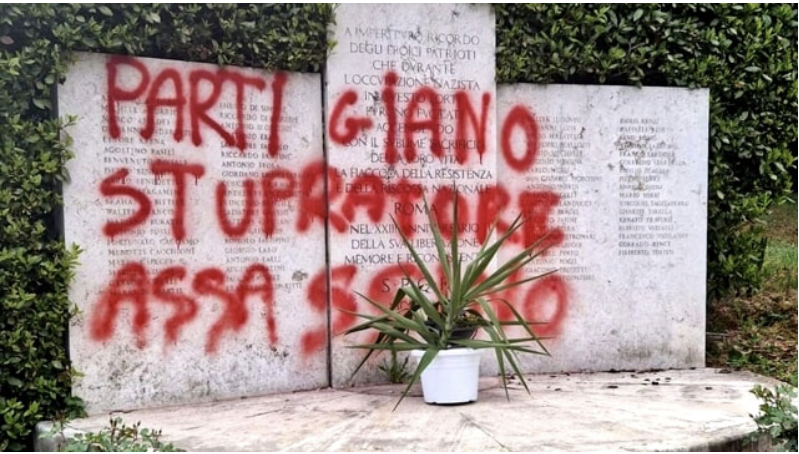 Sfregiata lapide a Forte Bravetta, Gualtieri: “Ci dimostra l’importanza della memoria antifascista”