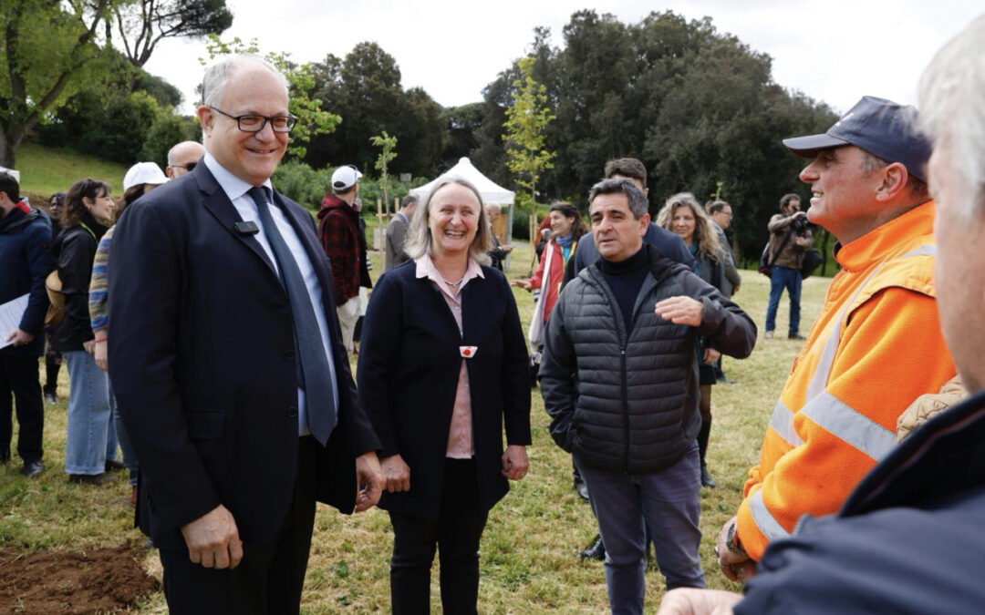 Messi a dimora 80 alberi a Villa Pamphili dal Comune e dalla FAO