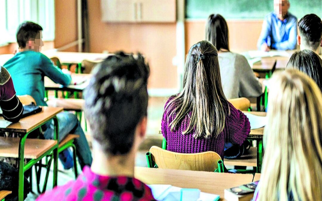 Roma: professore finisce ai domiciliari con l’accusa di violenza sessuale
