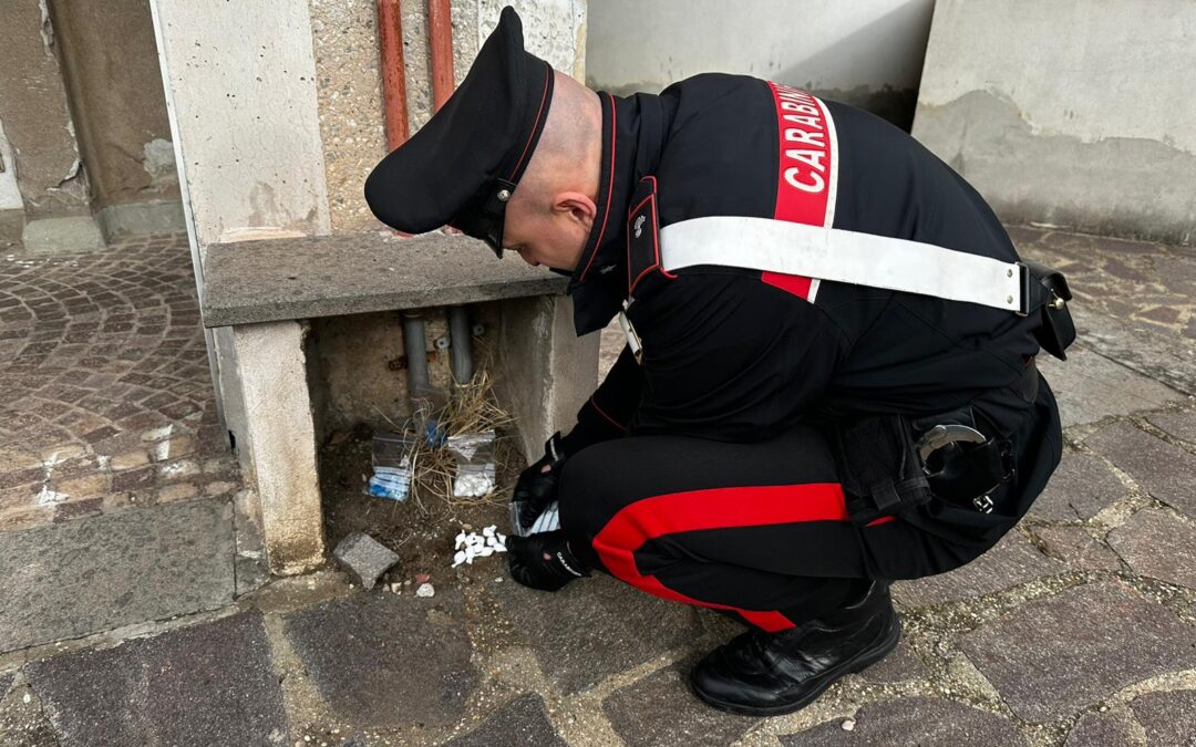 Quarticciolo: 11 persone arrestate dai Carabinieri. Droga nascosta nelle trappole per topi e nei tombini