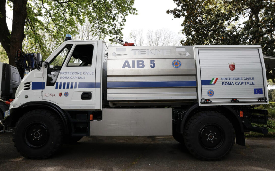 Presentati i nuovi mezzi della Protezione Civile contro gli incendi boschivi