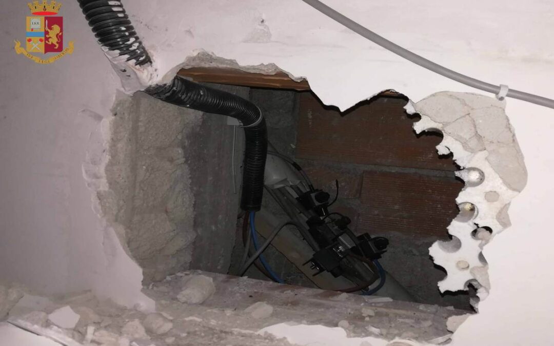 Rubava energia elettrica con un allaccio abusivo, arrestato un uomo