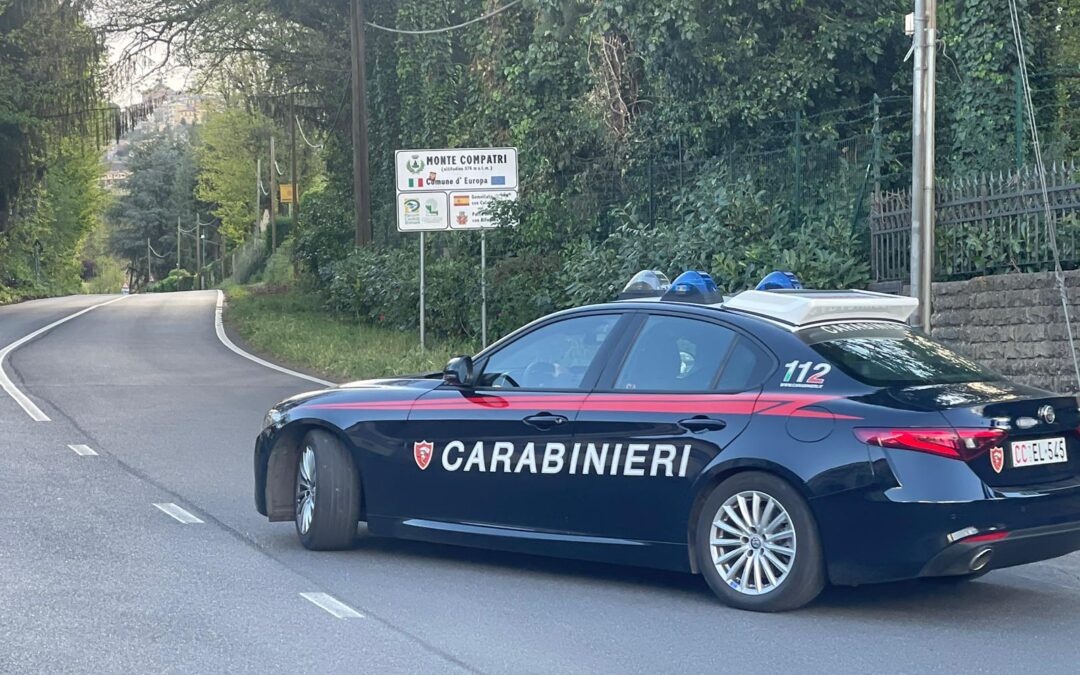 Raffineria della droga scoperta dai carabinieri, arrestate 4 persone