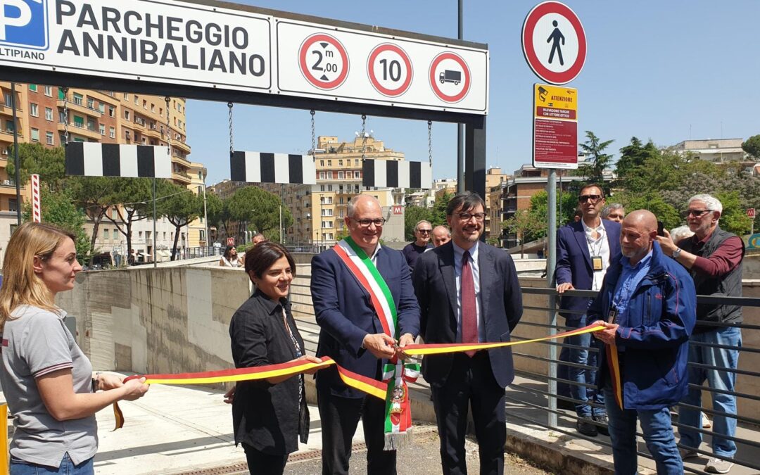 Inaugurato parcheggio stazione Metro B1 Annibaliano. Gualtieri: “Garantiamo ai romani migliaia di posti in più”