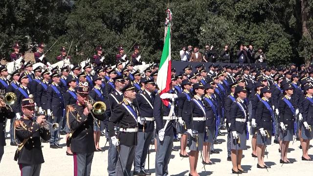Regimenti: “Auguri agli uomini e alle donne della Polizia di Stato. Grazie per esserci sempre”