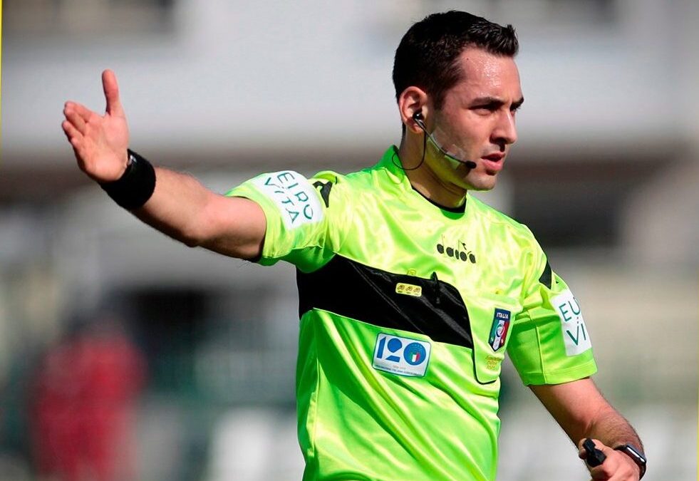Roma, sarà Andrea Colombo della sezione di Como a dirigere il match di Napoli
