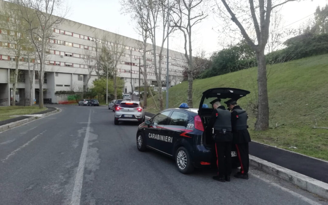 Controlli dei Carabinieri nelle periferie, denunce per spaccio e chiusura di un locale