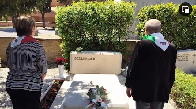 L’Anpi nazionale, con il presidente Gianfranco Pagliarulo, ha reso omaggio alla tomba di Berlinguer