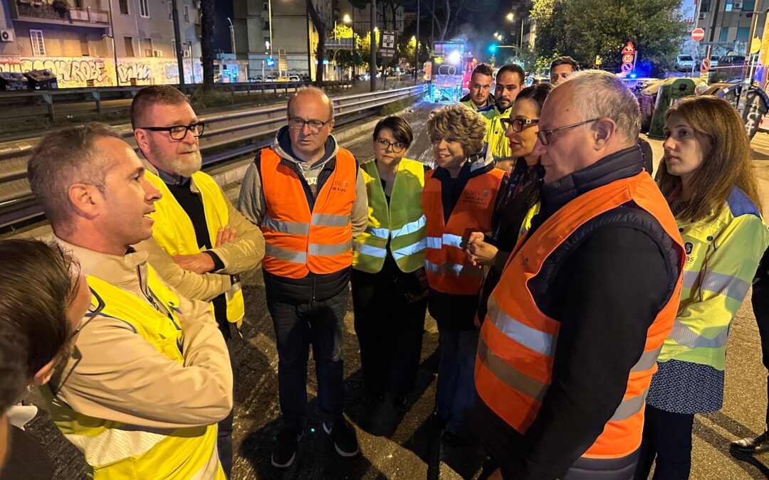 Giubileo, sopralluogo del sindaco Gualtieri al cantiere notturno in Via Prenestina
