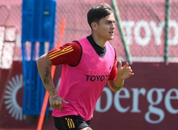 Roma, Dybala è tornato a lavorare in gruppo e scalpita per la gara con la Juve