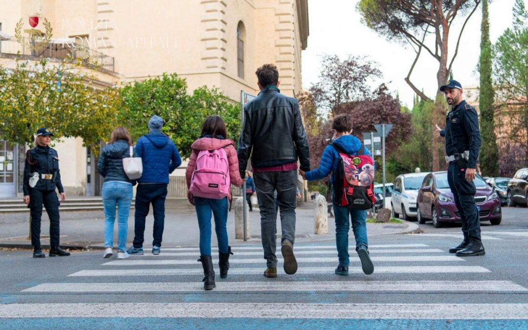 Polizia Locale tiene corsi di sicurezza stradale nelle scuole, coinvolti studenti e genitori