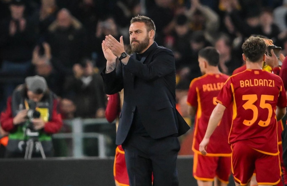 Roma, De Rossi: “A Leverkusen non sarà facile ma io ci credo, non molliamo”