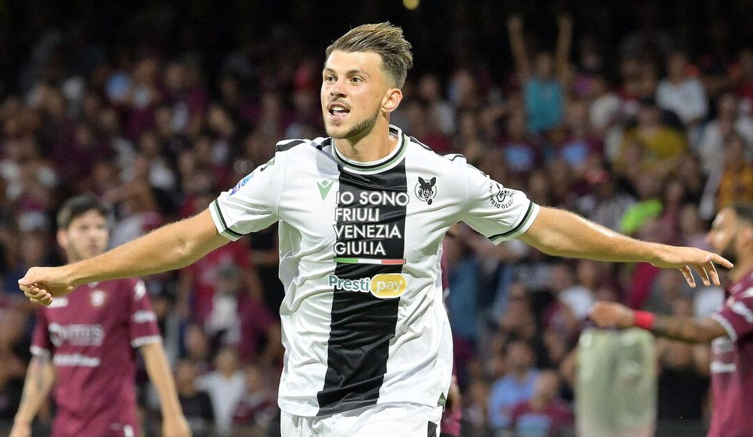 Mercato Lazio, pronta l’offerta per il centrocampista Lazar Samardzic