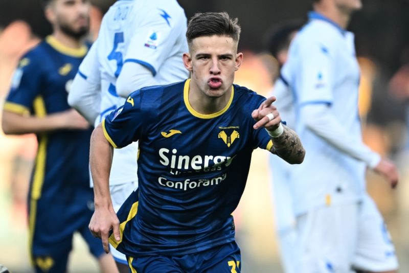 Mercato Roma, per il centrocampo piace lo slovacco Suslov del Verona
