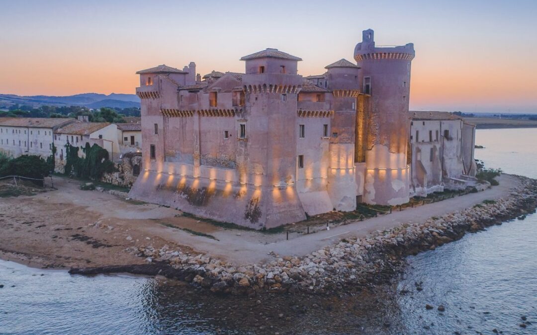 Al Castello di Santa Severa trenta serate tra concerti, spettacoli, musica e visite guidate