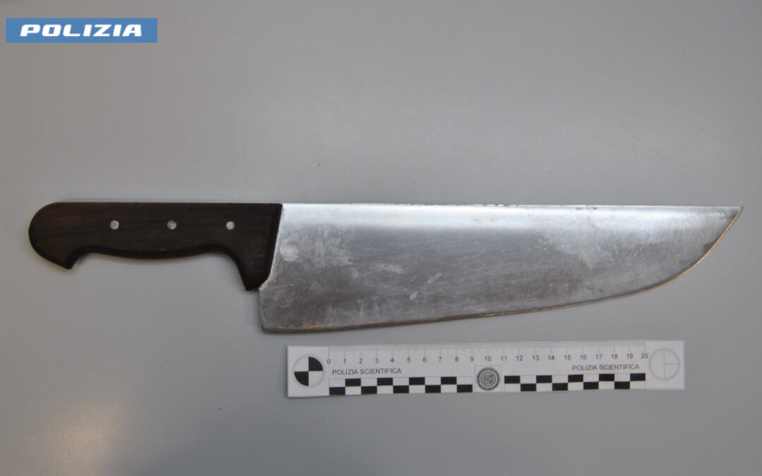 Esquilino: trovato in possesso di un coltello di 20 centimetri