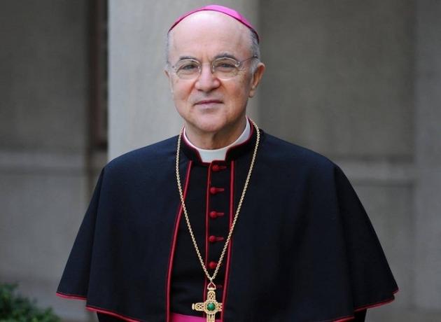 Vaticano, Monsignor Viganò scomunicato: accusato di scisma