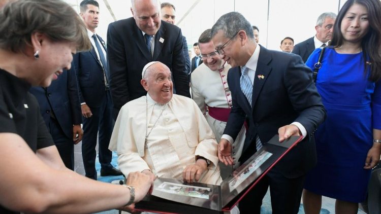 Previsto nel pomeriggio l’arrivo a Fiumicino di Papa Francesco di ritorno dal viaggio in Asia e Oceania