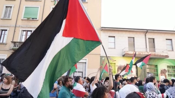 Roma si ferma per 24 ore, in corso lo sciopero generale per Gaza