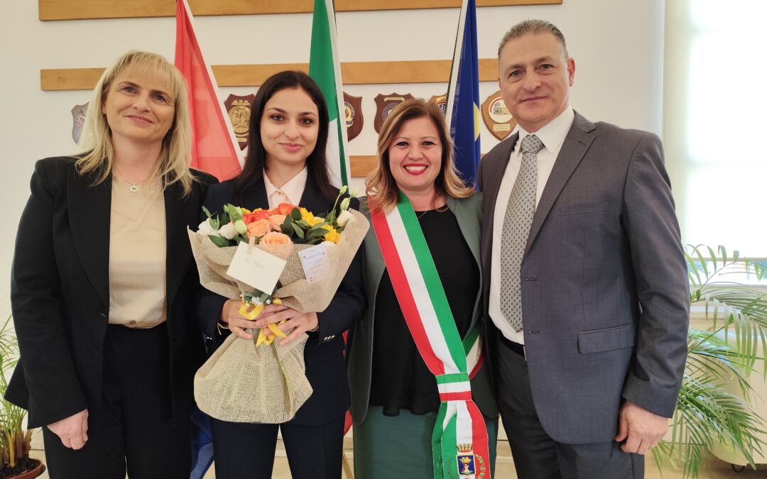 Pomezia, ricevuta in Comune la giovane Alfiere del Lavoro Elisa Ipektchi