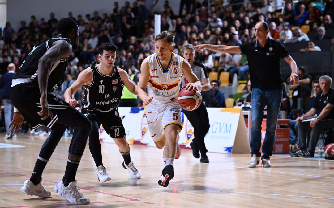 Basket serie B nazionale, la Virtus Roma sfiora l’impresa: al PalaTiziano vince la capolista Roseto 92-79