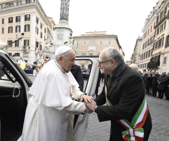 Il Papa: “Giubileo, speranza per l’umanità. I cantieri segno che Roma è viva””