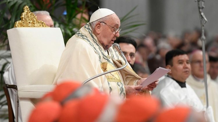 Papa Francesco: Maria salva il mondo, non c’è salvezza senza la donna
