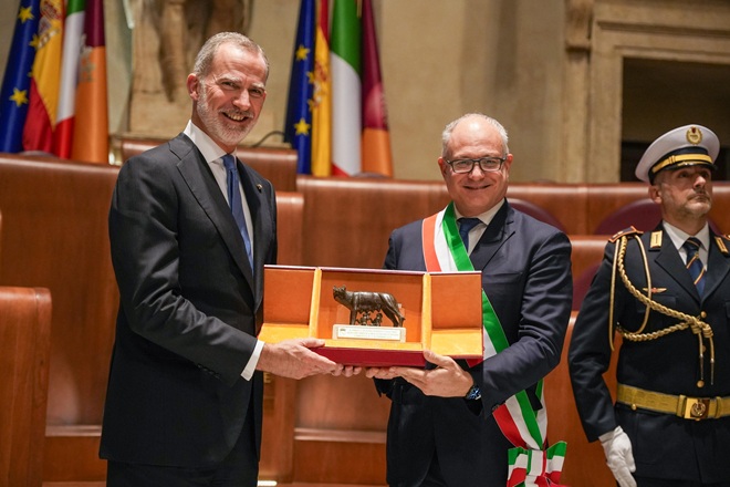 Il re di Spagna Felipe accolto in Campidoglio dal sindaco Gualtieri