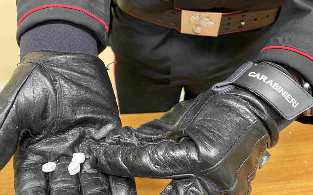 L’appartamento trasformato in ‘fortino’ per lo spaccio di droga, Carabinieri arrestano 3 persone a Nettuno