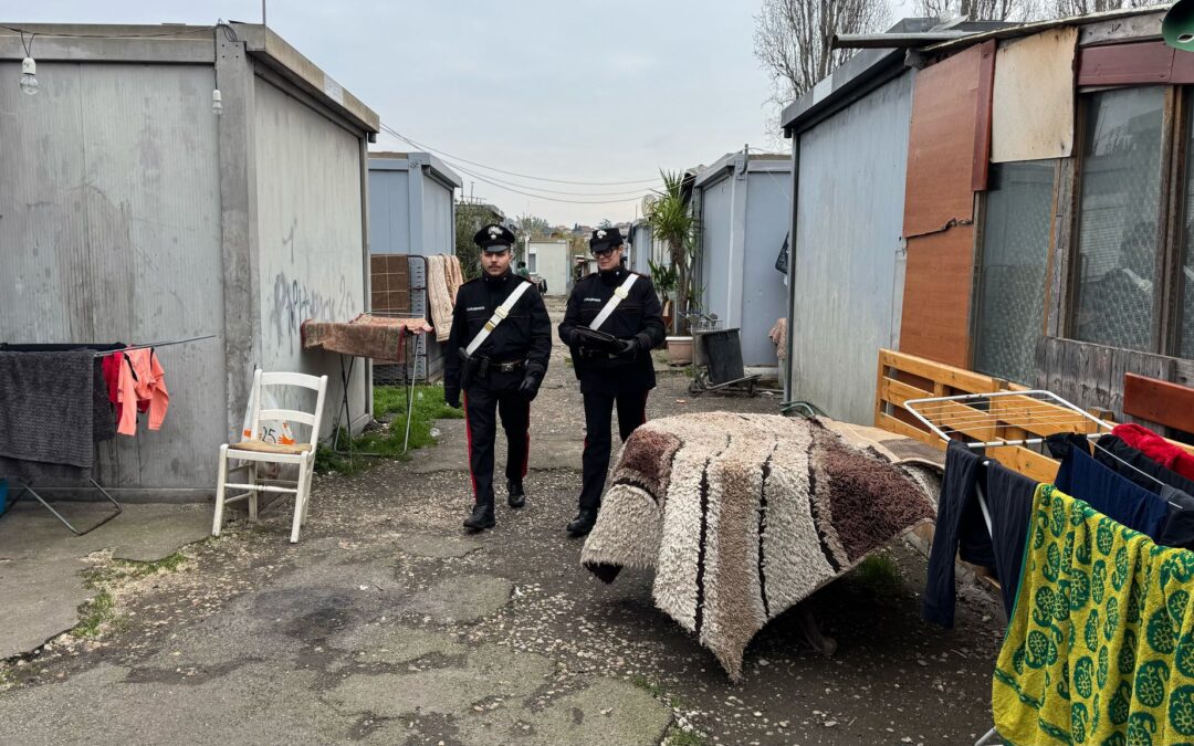 Blitz al campo nomadi di via Candoni: 255 persone controllate, 99 con precedenti
