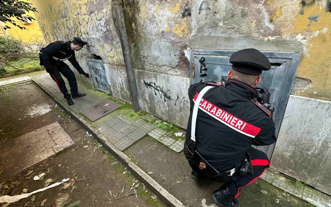 Trovato con mezzo chilo di panetti di hashish, arrestato 45enne romano