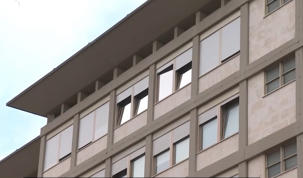 Papa Francesco: “Lieve miglioramento, insufficienza renale rientrata”