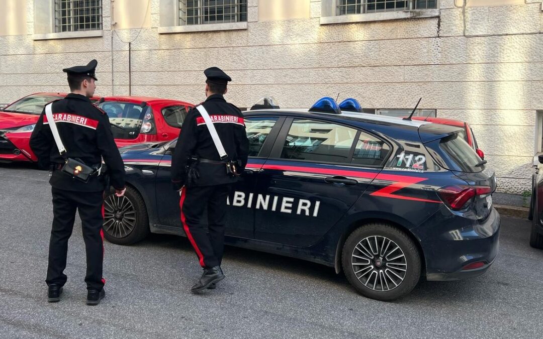 Prima la minaccia e poi la colpisce a testate sul volto, Carabinieri arrestano 43enne