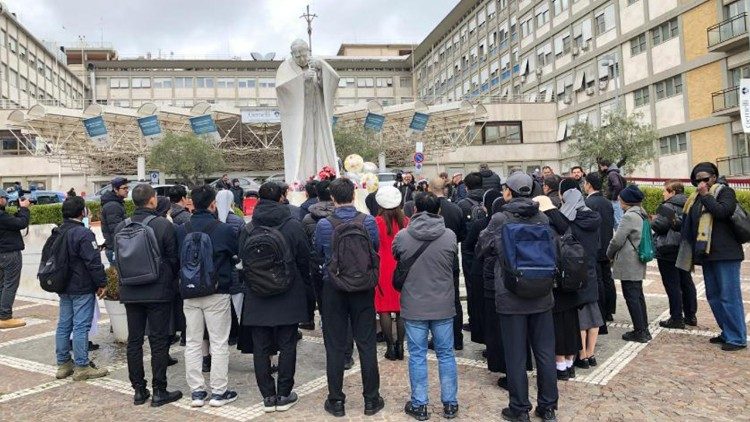 Il Papa nella notte ha dormito bene e ora sta riposando